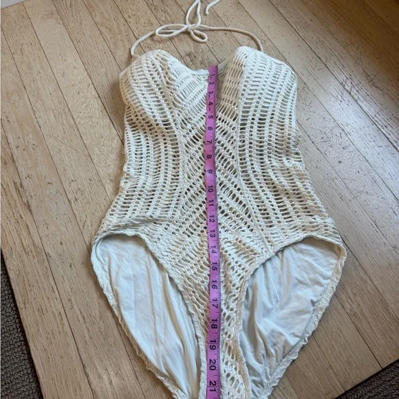 BOGO! Robin Piccone crochet swimsuit - Picture 10 of 13